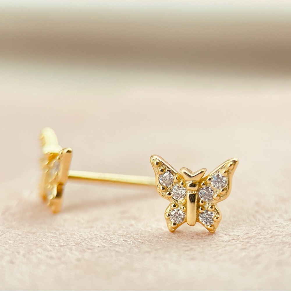 S925 Minimalist Butterfly Moissanite Diamond Studs Earrings - Picture 4 of 5